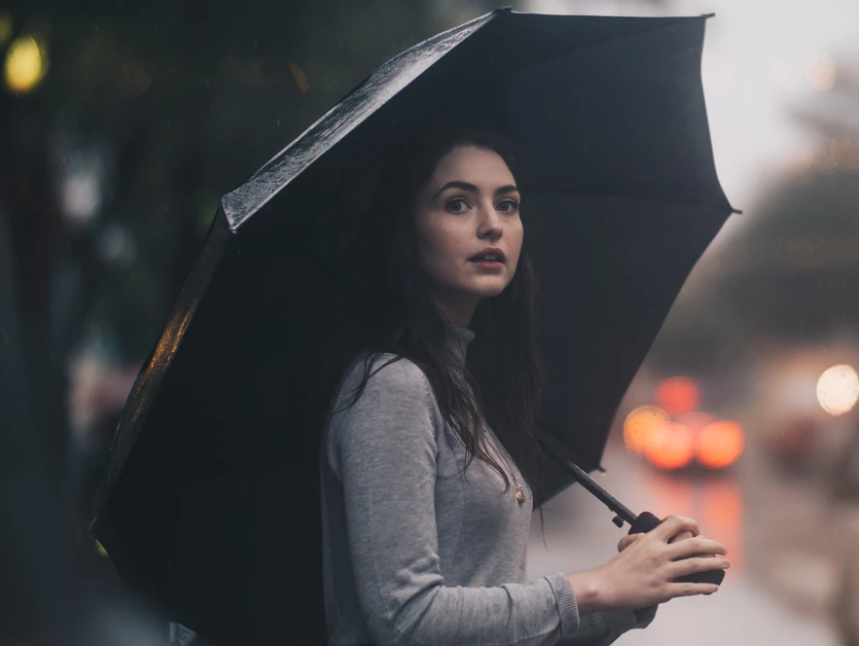 woman-automatic-umbrella